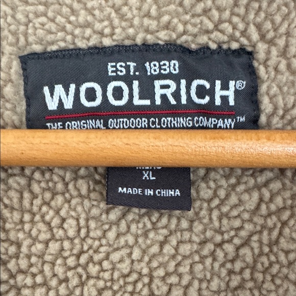 Woolrich Sherpa Lined Saddle Vest - Picture 2 of 6